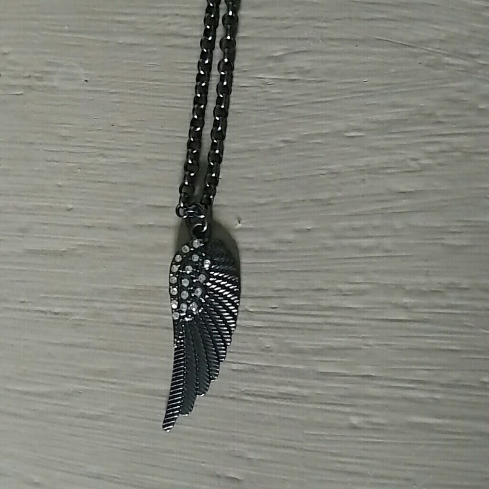 Black necklace, free w/ bundle